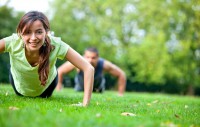 /album/alguns-exemplos-de-servi%c3%a7os-de-saude-e-bem-estar-fisico/outdoor-group-fitness-session-in-flagstaff-gardens-melbourne-australia-jpg/